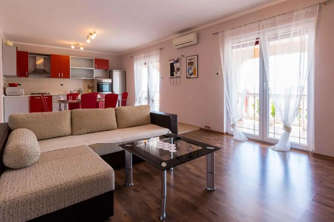 Two-Bedroom Apartment In Crikvenica Lxxxv 0*,